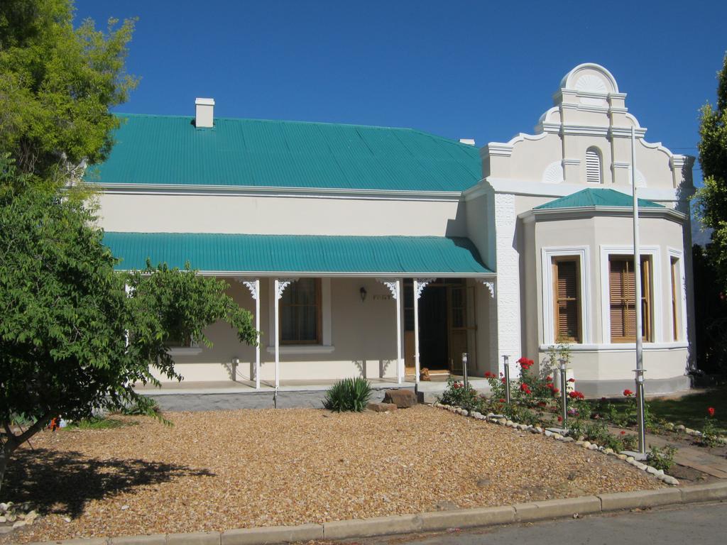 Hotel Ladismith Manor Esterno foto