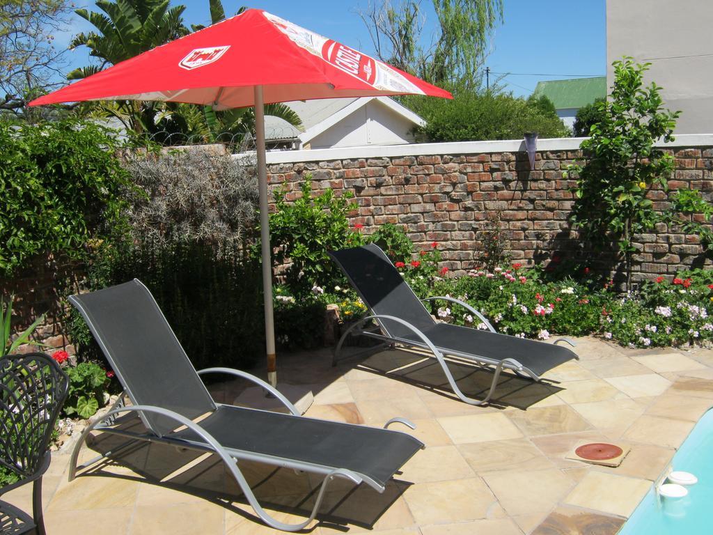 Hotel Ladismith Manor Esterno foto