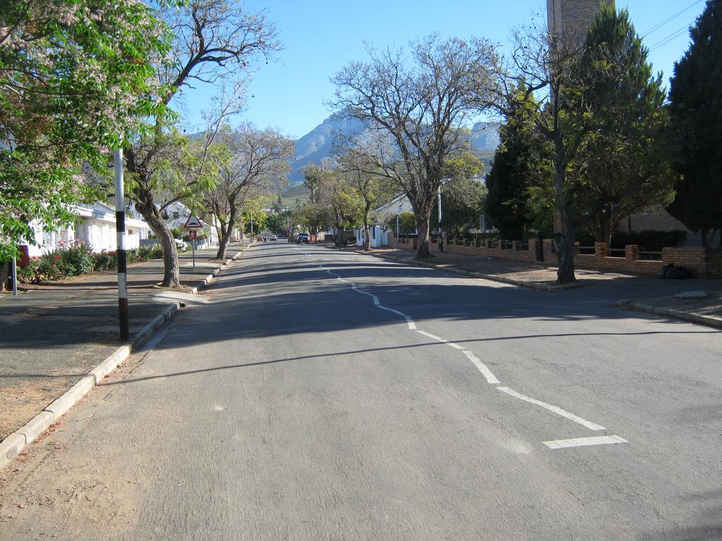 Hotel Ladismith Manor Esterno foto