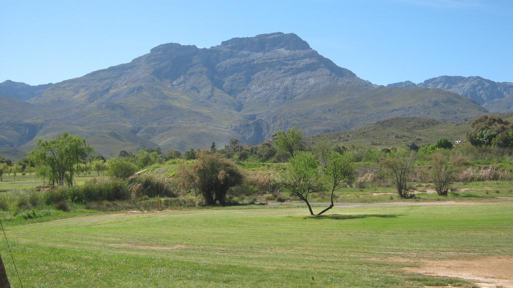 Hotel Ladismith Manor Esterno foto